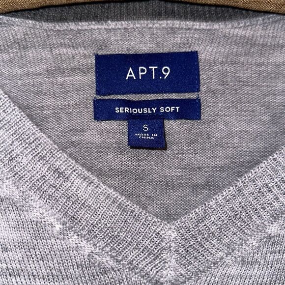 APT. 9 S Silver Gray Merino Wool Blend Fine Knit V-Neck Pullover Sweater - Picture 10 of 12